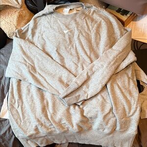 Nike Men's Light Gray Crewneck Sweater